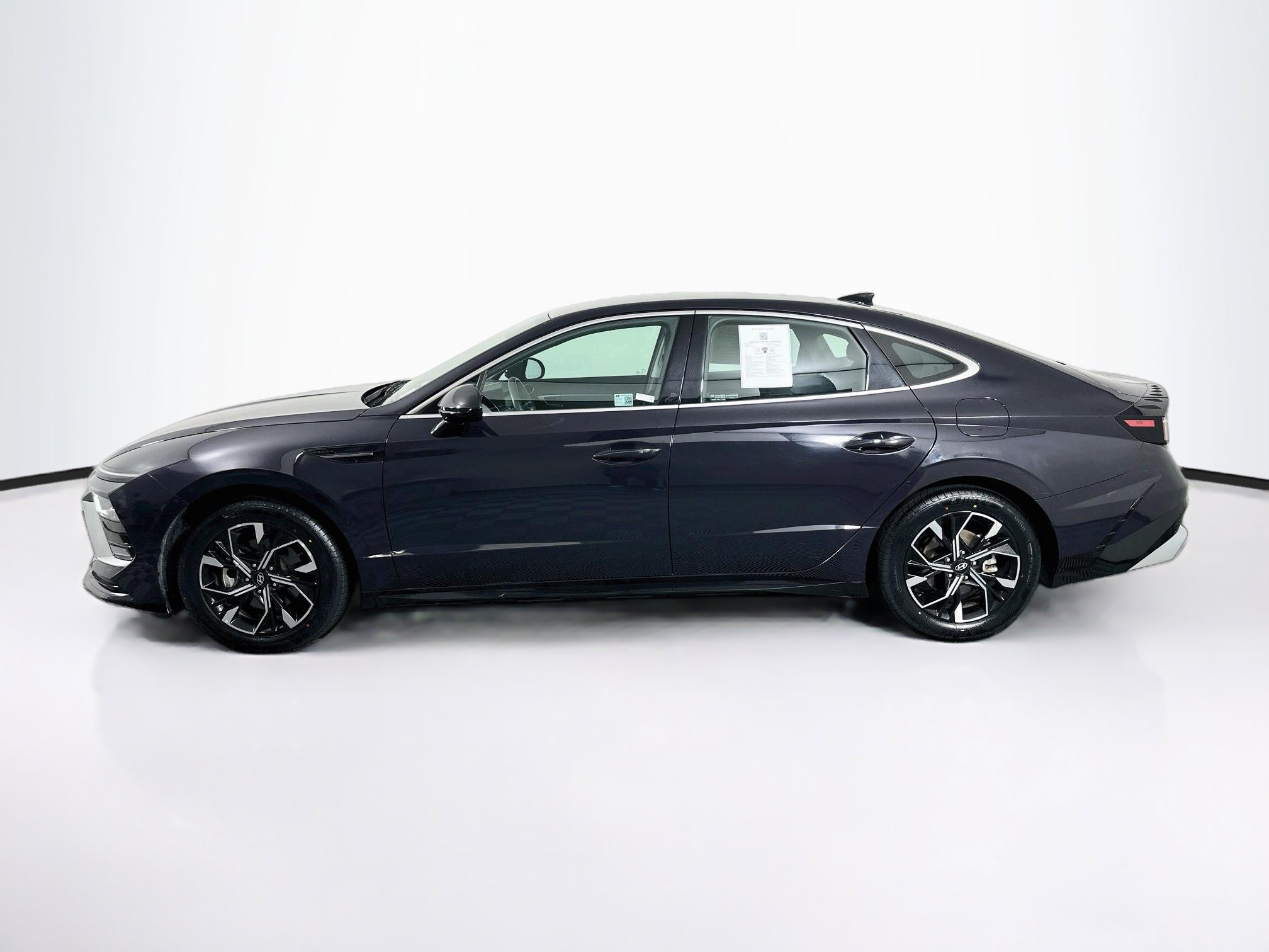 Used 2024 Hyundai Sonata SEL FWD image 4