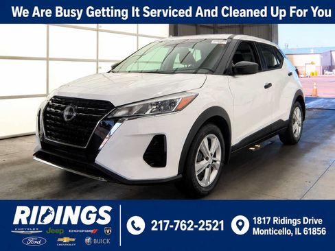 Used 2025 Nissan Kicks Play S FWD image 1
