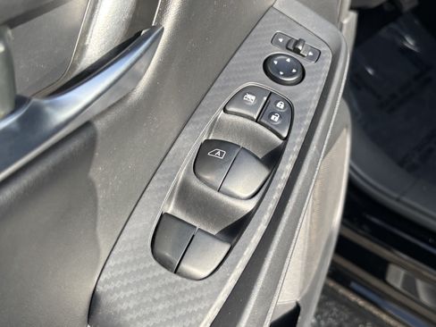 Used 2025 Nissan Sentra SV FWD image 16