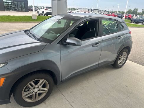 Used 2021 Hyundai Kona SE FWD image 1