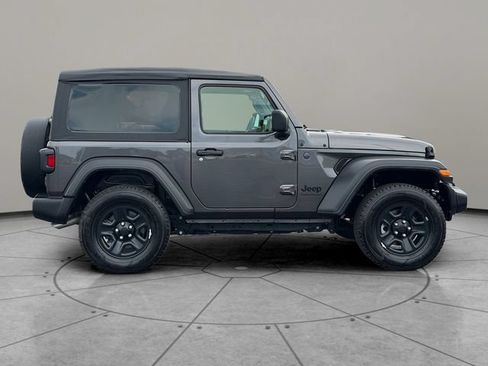 Used 2025 Jeep Wrangler Sport AWD/4WD image 7