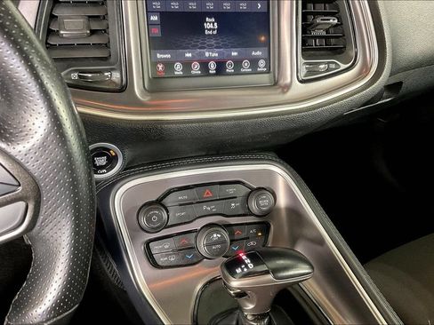 Used 2022 Dodge Challenger R/T RWD image 27