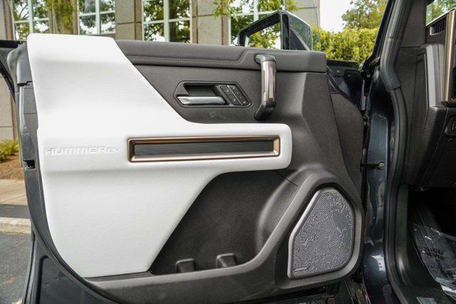 Used 2025 GMC Hummer EV 3X AWD/4WD image 52