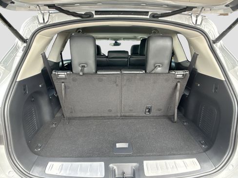 Used 2019 INFINITI QX60 Luxe w/ Essential Package image 27