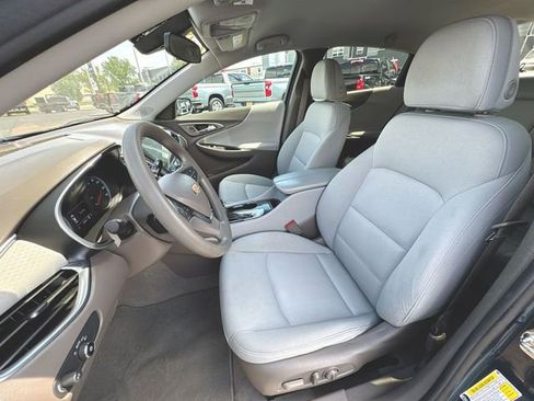 Used 2021 Chevrolet Malibu LT FWD image 18