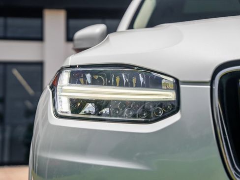 Used 2023 Volvo XC90 B5 Core w/ Protection Package Premier AWD/4WD image 9
