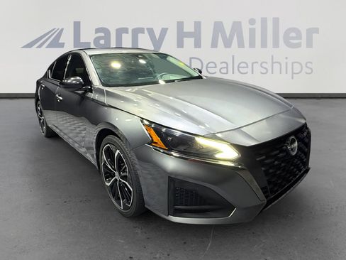 Certified 2023 Nissan Altima 2.5 SR image 7