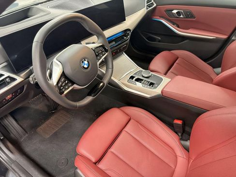 Used 2025 BMW 330i xDrive Sedan image 4