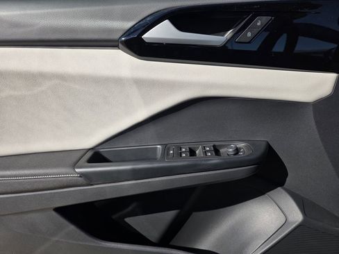 New 2026 Volkswagen Taos S FWD image 16