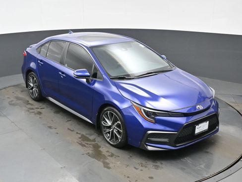 Used 2021 Toyota Corolla SE image 38