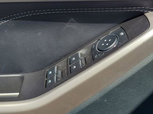 Used 2023 Ford Explorer XLT image 16