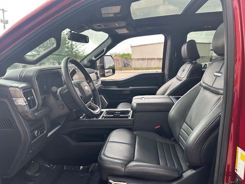 Used 2025 Ford F250 Platinum AWD/4WD image 16