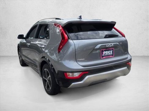 Used 2025 Kia Niro FWD image 8