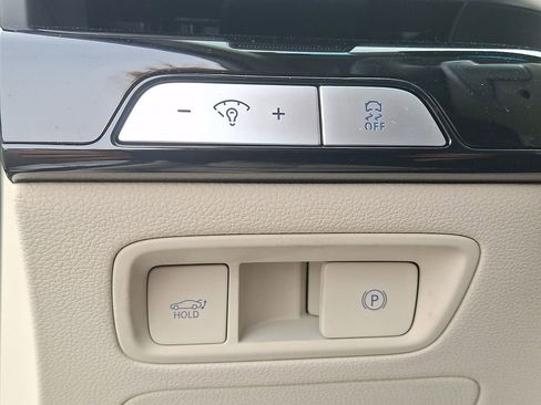 Used 2025 Genesis G80 3.5T Sport image 30