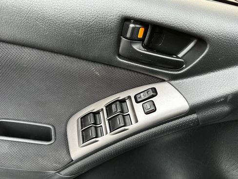 Used 2008 Toyota Matrix XR image 11