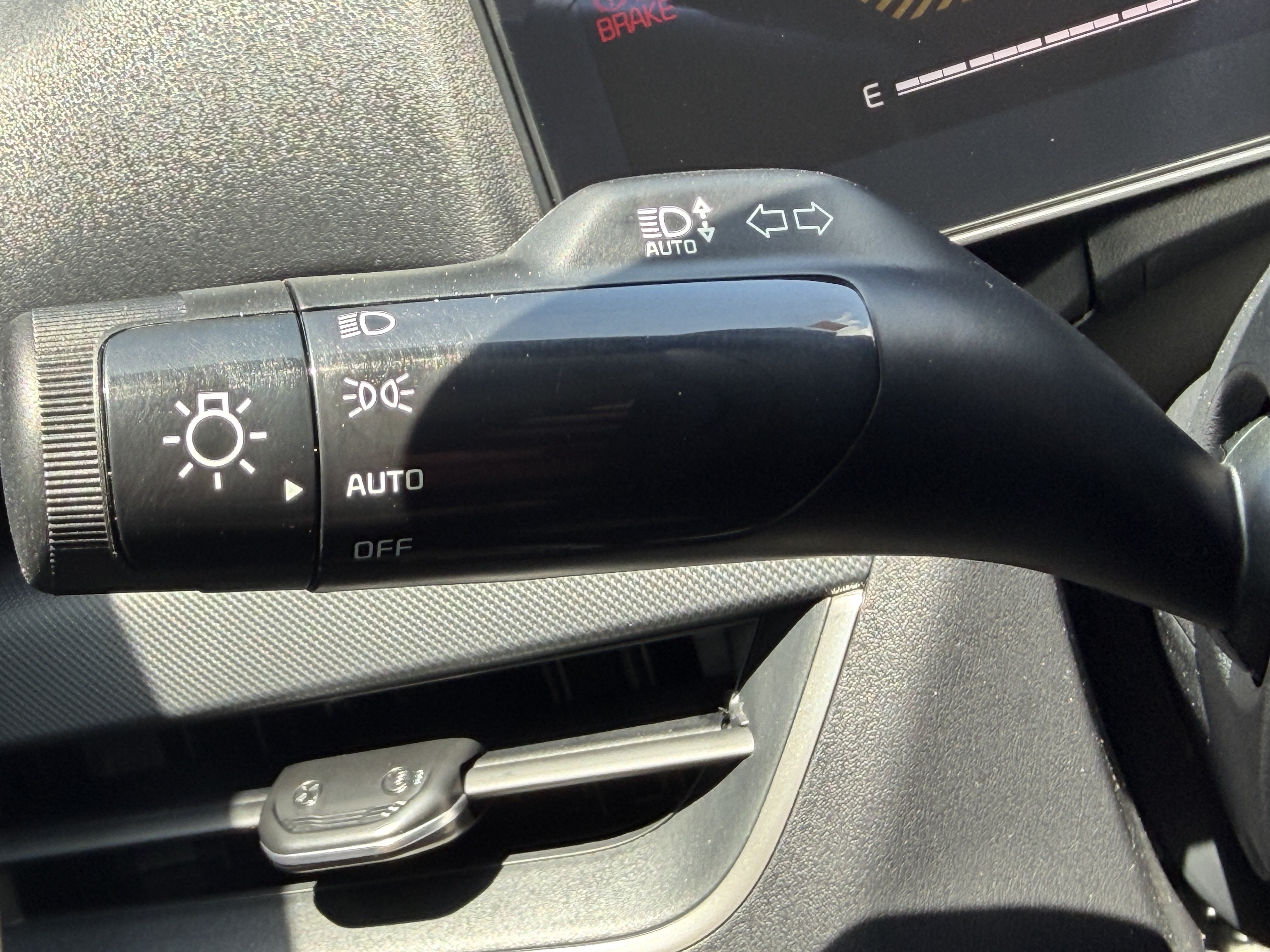 New 2026 Kia K4 FWD image 25