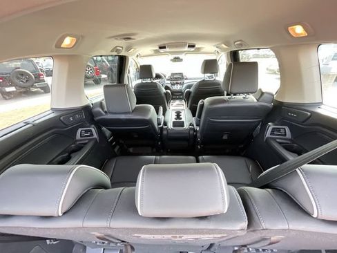 Used 2025 Honda Odyssey Touring image 13