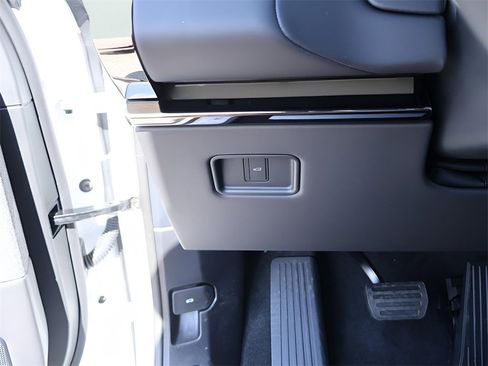 New 2025 Land Rover Range Rover Sport Dynamic SE image 26