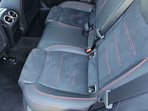 Used 2023 Mercedes-Benz CLA 250 4MATIC image 27