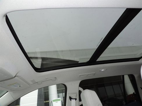 New 2026 Buick Enclave Avenir w/ Super Cruise Package image 11