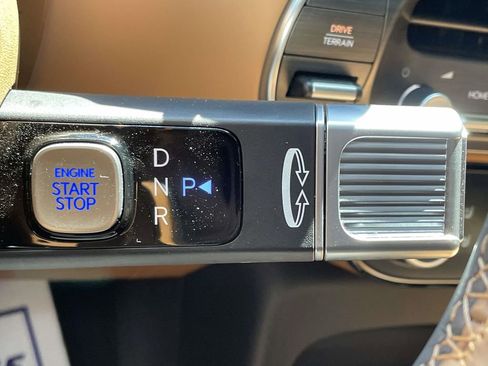Certified 2026 Hyundai Palisade Calligraphy AWD/4WD image 26