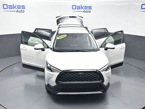 Used 2022 Toyota Corolla Cross LE FWD image 55