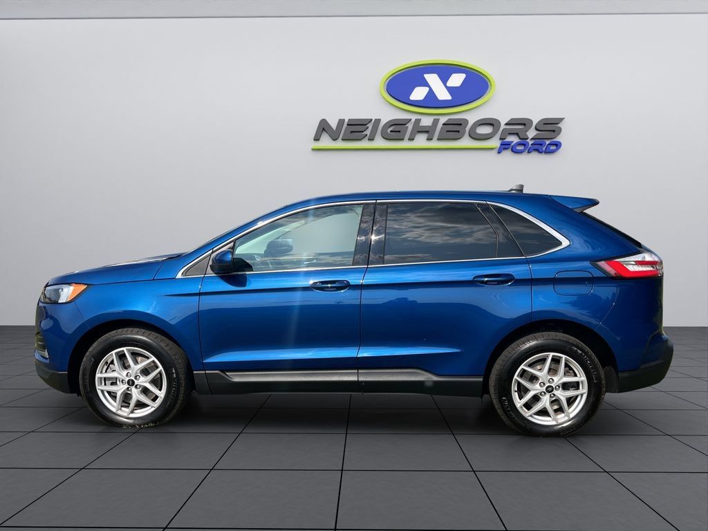 Used 2024 Ford Edge SEL w/ Convenience Package AWD/4WD image 3