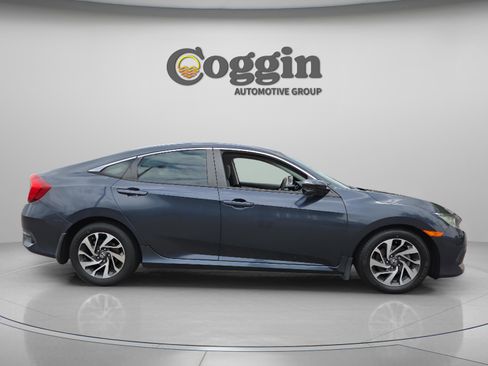 Used 2016 Honda Civic EX image 6