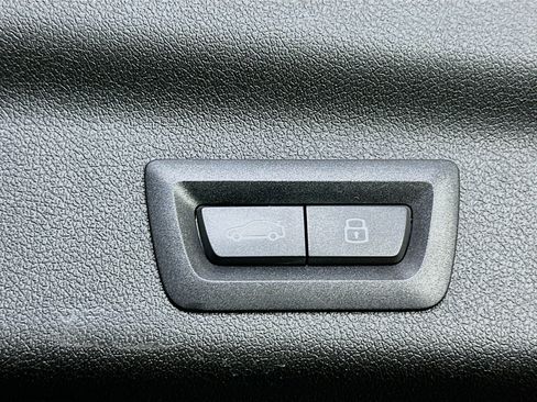 Used 2025 BMW X1 xDrive28i AWD/4WD image 29