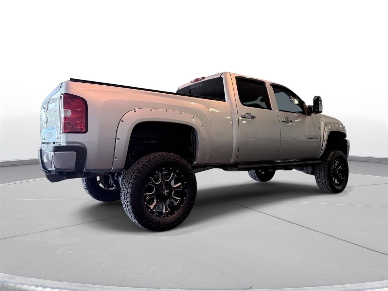 Used 2014 Chevrolet Silverado 2500 LTZ w/ LTZ Plus Package AWD/4WD image 12