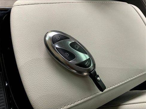 Used 2025 Hyundai Tucson Limited AWD/4WD image 32