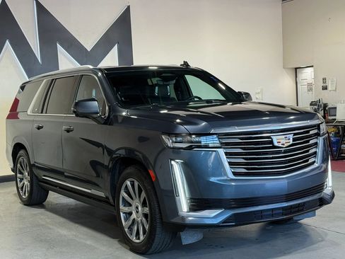 Used 2021 Cadillac Escalade ESV Premium Luxury Platinum w/ Heavy-Duty Trailer Package RWD image 2