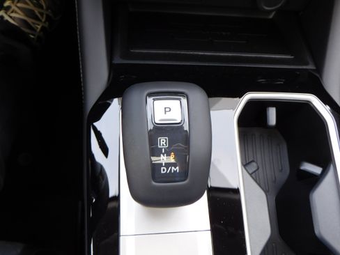 New 2026 Mitsubishi Outlander SE image 23