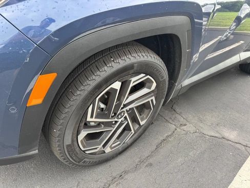 Used 2025 Hyundai Tucson Limited AWD/4WD image 4