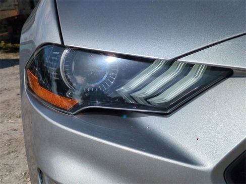 Certified 2020 Ford Mustang Convertible w/ Equipment Group 101A image 10