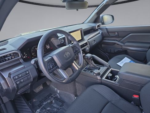 Used 2025 Toyota 4Runner SR5 AWD/4WD image 20
