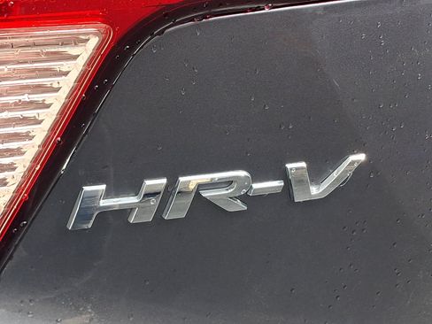 Used 2018 Honda HR-V EX image 24