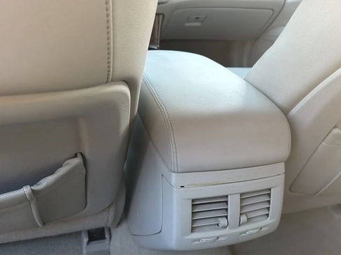 Used 2011 Toyota Avalon FWD image 24
