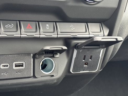 New 2026 Chevrolet Silverado 1500 Custom Trail Boss w/ LPO, Dark Essentials Package AWD/4WD image 34