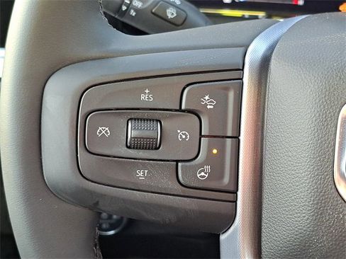 Used 2025 GMC Sierra 1500 Elevation image 19