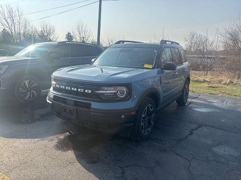Used 2023 Ford Bronco Sport Outer Banks w/ Tech Package image 3