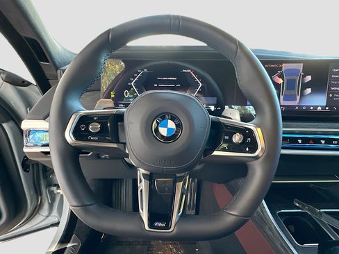 Used 2025 BMW 760i xDrive 760i xDrive w/ Executive Package image 11