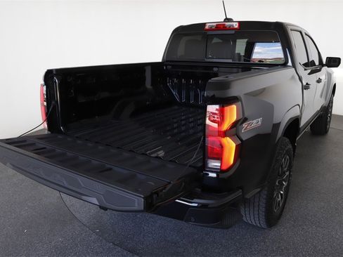 Used 2025 Chevrolet Colorado Z71 w/ Technology Package image 28