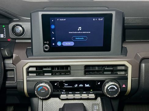 Used 2025 Toyota Tacoma SR5 AWD/4WD image 11