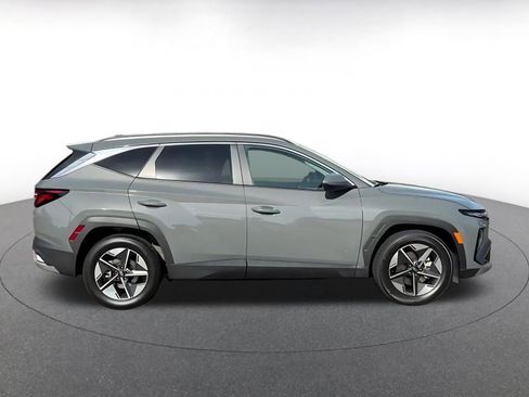 Used 2025 Hyundai Tucson SEL image 16