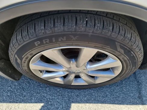 Used 2017 INFINITI QX50 AWD w/ Premium Plus Package image 37