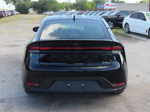 Used 2023 Toyota Prius LE FWD image 4