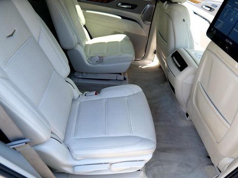 Used 2021 Cadillac Escalade Sport Platinum image 43