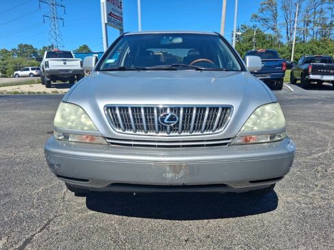 Used 2002 Lexus RX 300 4WD w/ Premium Pkg Plus image 2