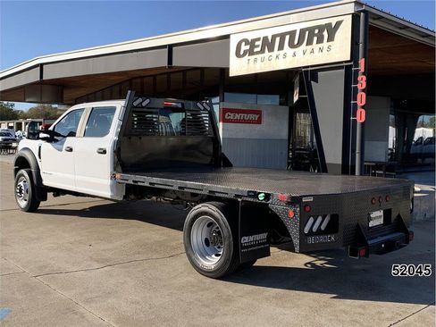 Used 2022 Ford F550 4x4 Crew Cab Super Duty w/ Power Equipment Group image 6